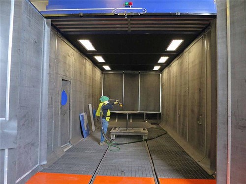 проходная дробеструйная камера